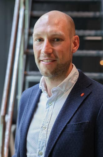 Portraitbild von Raphael Schneider